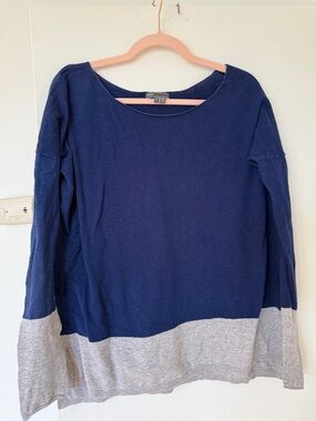 Vince Navy and Light Gray Colorblock Long Sleeve Sweater